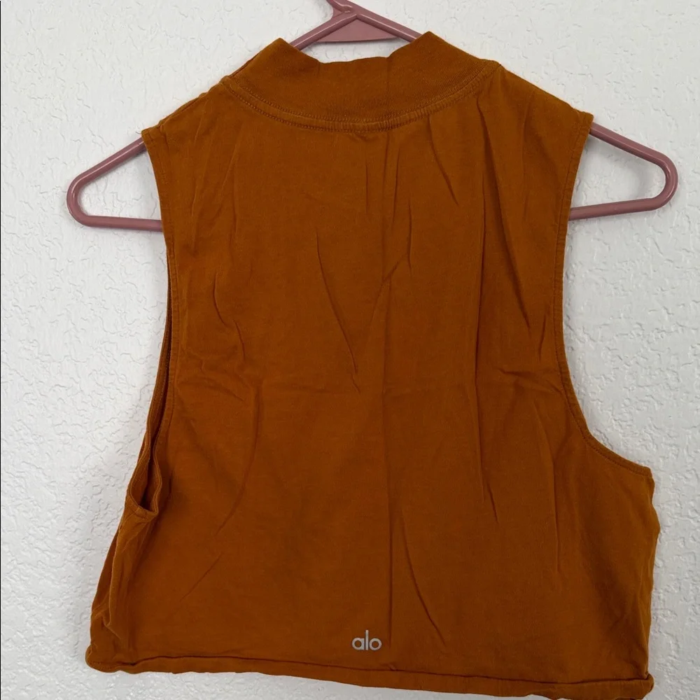 ALO Yoga Sleeveless Tan Crop Top